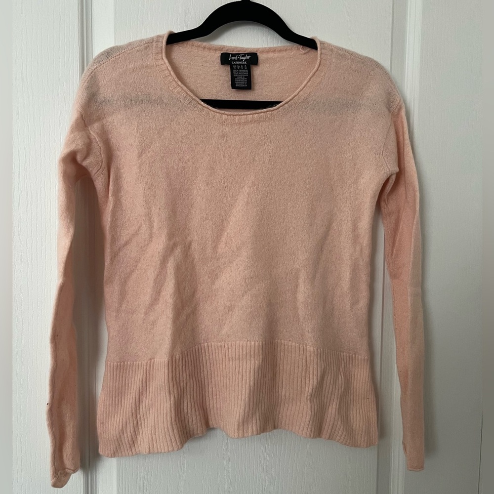 EUC Lord and Taylor Cashmere Sweater Small